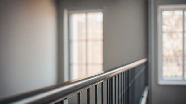 Guide complet des standards de sécurité pour garde-corps en France