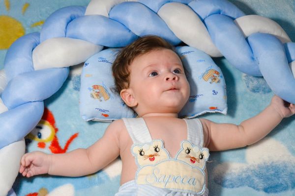 La magie des oreillers pour bébé : ce que vous devez savoir